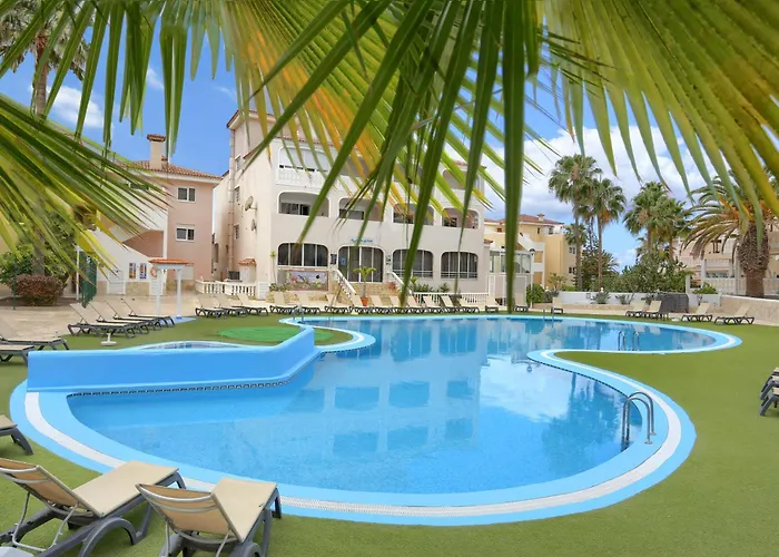 Atlantic Breeze, Bright Big Terrace, Pool, Wifi Apartment