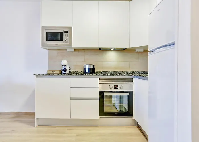 Atlantic Breeze, Bright Big Terrace, Pool, Wifi Chayofa