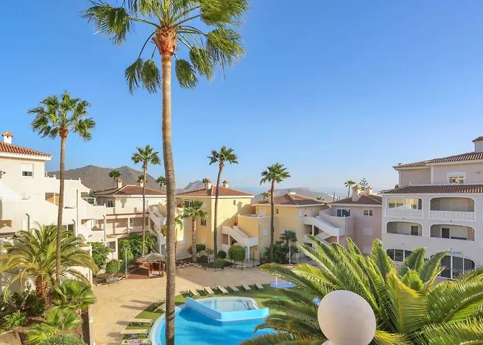 Atlantic Breeze, Bright Big Terrace, Pool, Wifi Apartment *