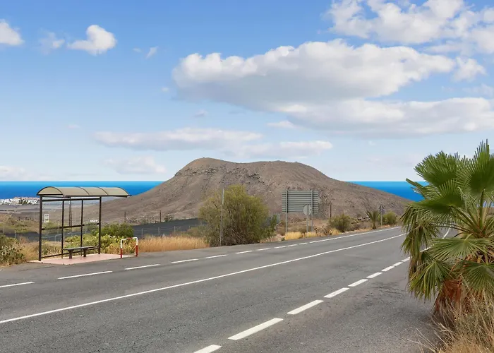 Atlantic Breeze, Bright Big Terrace, Pool, Wifi Chayofa