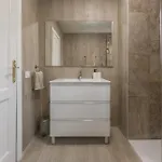Atlantic Breeze, Bright Big Terrace, Pool, Wifi Apartment *