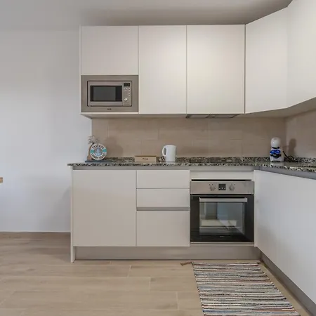 Lejlighed Atlantic Breeze, Bright Big Terrace, Pool, Wifi *