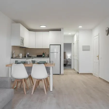 Lejlighed Atlantic Breeze, Bright Big Terrace, Pool, Wifi