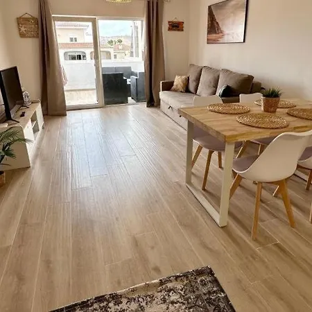 Atlantic Breeze, Bright Big Terrace, Pool, Wifi Lejlighed *