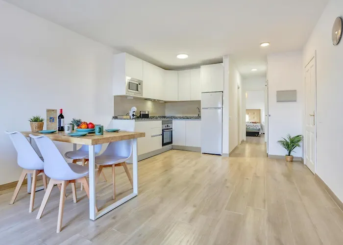 Atlantic Breeze, Bright Big Terrace, Pool, Wifi Appartement